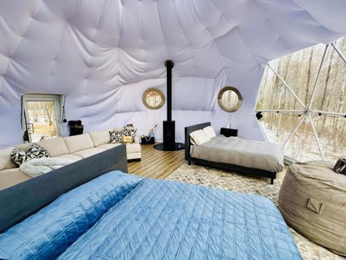 Refuge Bay's Aer XL Dome Luxury Off Grid Escape in Alberta Beach (AB)