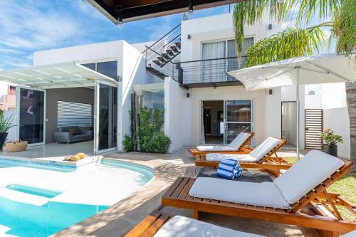 Spectacular house in Cabo with private pool & BBQ! in Cabo San Lucas, Mexico