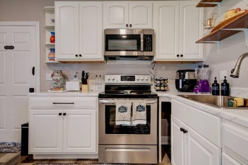 The Little Villa - 2Bed 1Bath Private Suite in บริสตอล (CT)