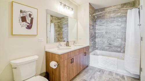 Landing at Logan Apartments - 1 Bedroom in Logan Square in Chicago, USA