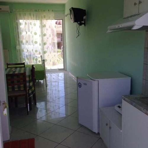 elia villa raches in 라카이