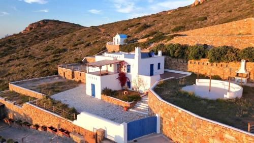 Naxian Sky Villa, Stelida Naxos, by NaxosVibe