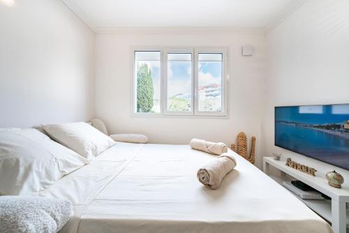 Studio Banane 2 min croisette mitoyen Martinez