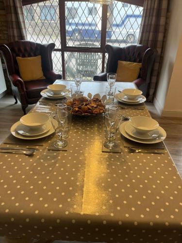 Food and beverages, The Coach House at BYRE HOUSE in Westerleigh