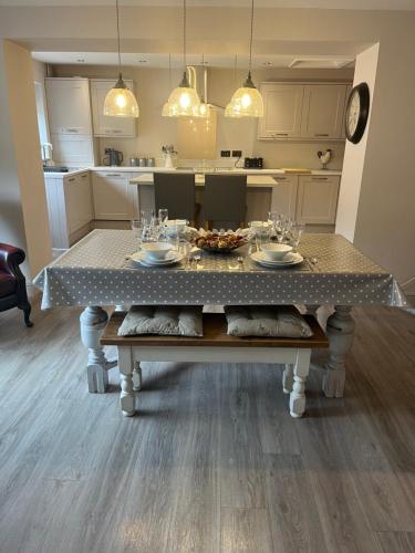 Kitchen, The Coach House at BYRE HOUSE in Westerleigh