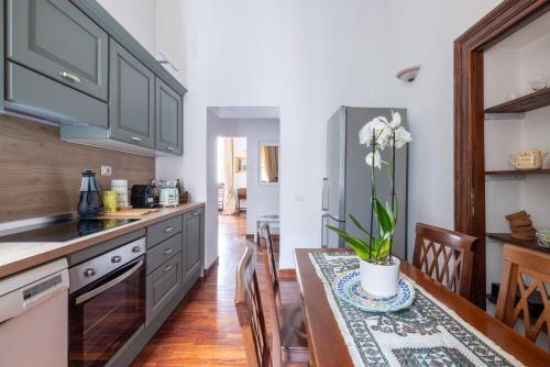 Luxury apartment in the Heart of Rome - near metro A and B, Řím (fotografie 7)