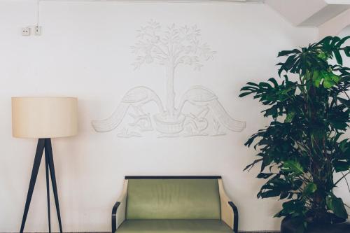 Crystal Plaza Hotel - image 14
