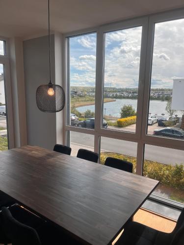 Haus mit Panoramablick auf den Phönixsee, Dortmund (fotografie 8)