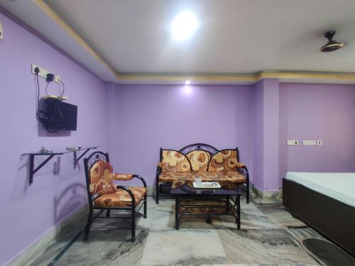 Rupali Inn Near Chinar Park, Airport