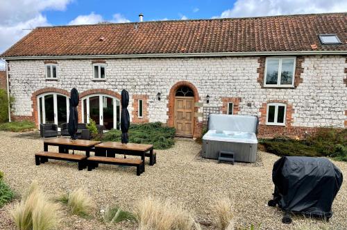Jakuzi, Country Retreat, hot tub, games room, dog friendly in Ganton