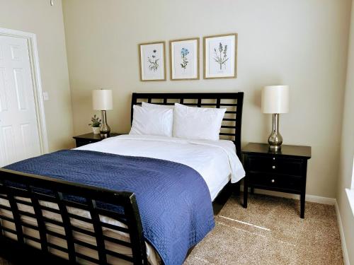 Hidden Gem at Med Center 2BR & 2BA Apartment - Tap to explore photos