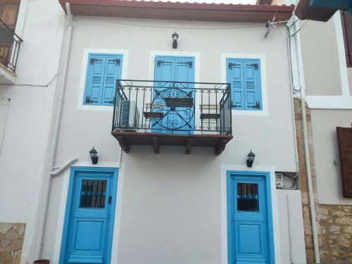 Loukas, Galaxidi (photo 4)