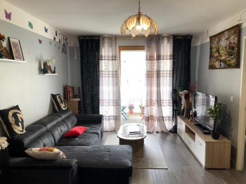 Large apartment close to Orly airport and Paris