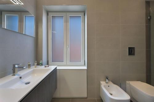 Surreo Luxury Bed & Breakfast - image 2