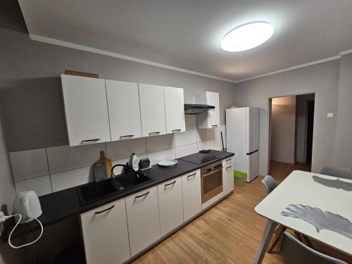 Apartament w Kamienicy w Centrum Kalisza - Apartment - Kalisz