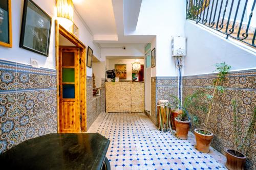 Giraffe Hostel-Sea view Rooftop in Essaouira