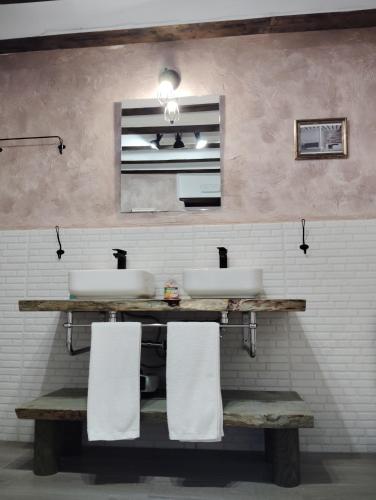 Chasca y Barro in Casas de Ves