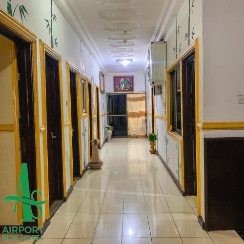 Utvendig, Airport Side Hotel in Kpeshie