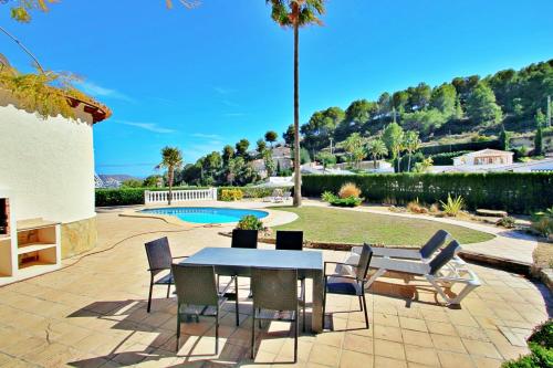 Alldo - hill side with private pool in Moraira