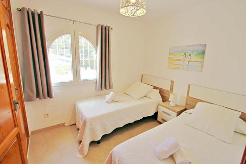 Alldo - hill side with private pool in Moraira - image 3