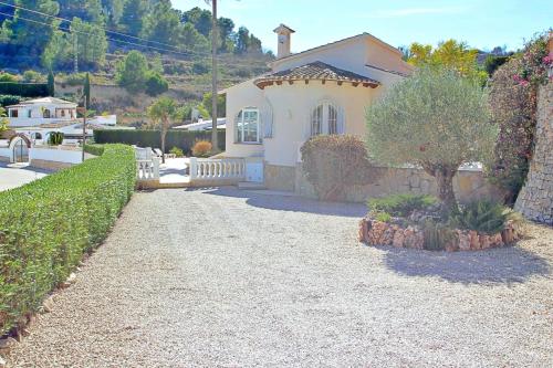 Three-Bedroom House image 5