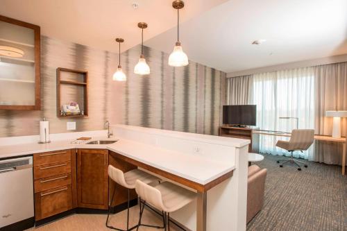 Residence Inn by Marriott Cincinnati Midtown/Rookwood - image 9