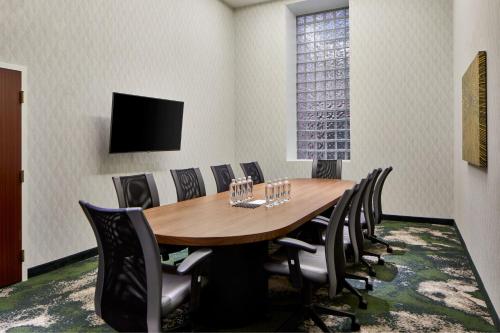 Courtyard by Marriott Nashville Downtown - image 11