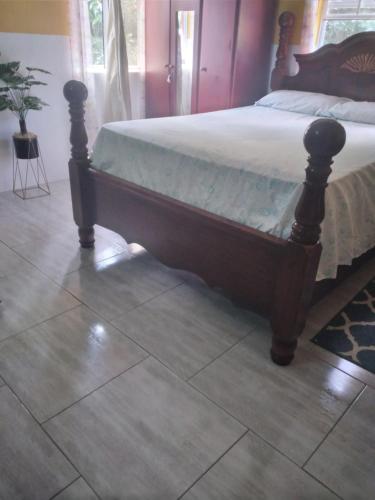 Theo Alluring Maison in Marisule