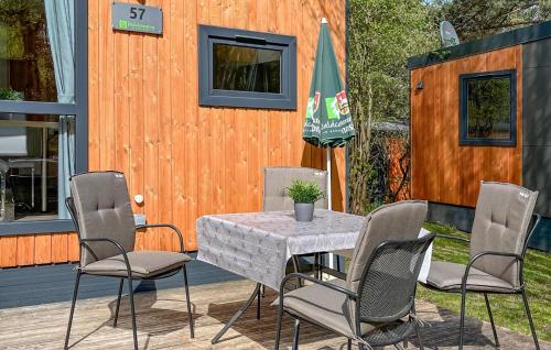 One-Bedroom Holiday Home
