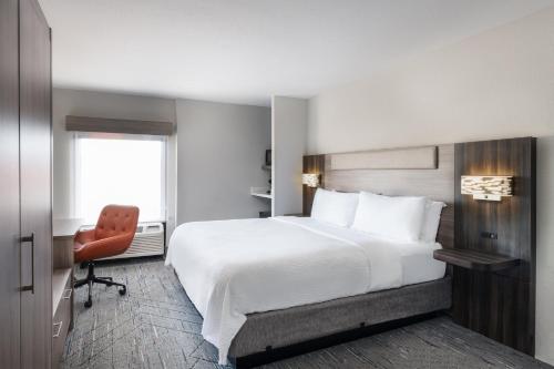 Holiday Inn Express Atlanta West - Theme Park Area, an IHG Hotel