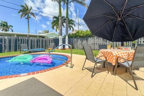 Amazing Home with Heated Pool, 8 mins to the Beach
