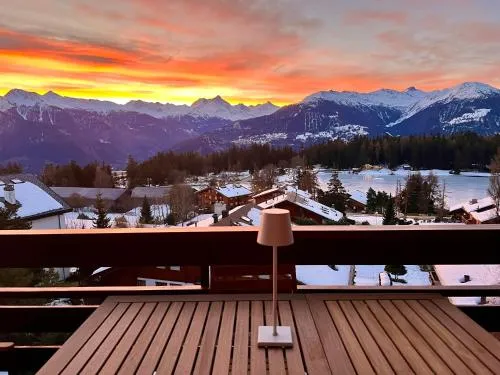 Magnifique attique avec vue sur le lac de la Moubra in Crans-Montana, Schweiz