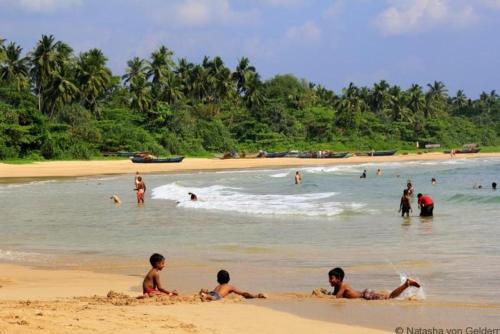 Talalla Bay Inn Beach Bungalow