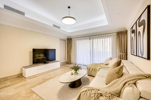 Spacious apartment in the Residence North, Dubaj