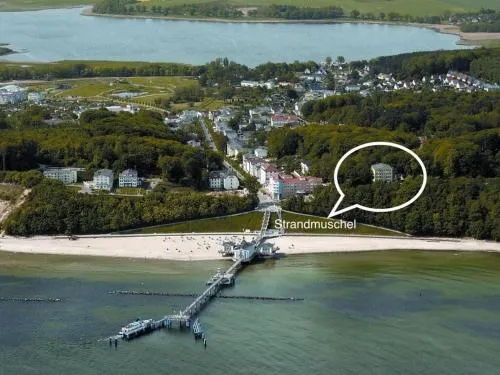 Beach shelter Comfortable holiday residence in Ostseebad Sellin, Deutschland