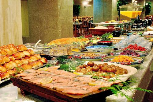 Food and beverages, Kyoto Universal Hotel Karasuma in Minami