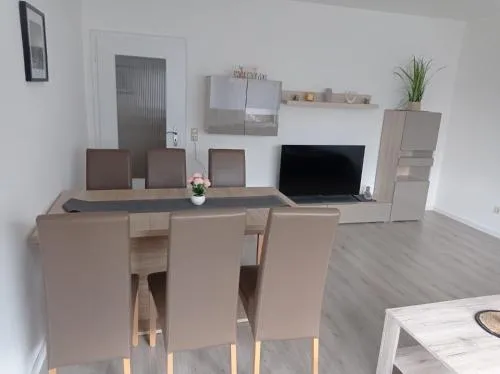 Work and stay IaM 90 qm 3 Schlafzimmer 7 betten mit Balkon und kraftraum in Plettenberg, Deutschland