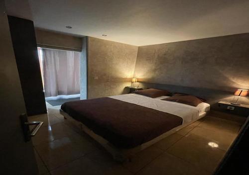 LPL Paris Hotel, Paříž