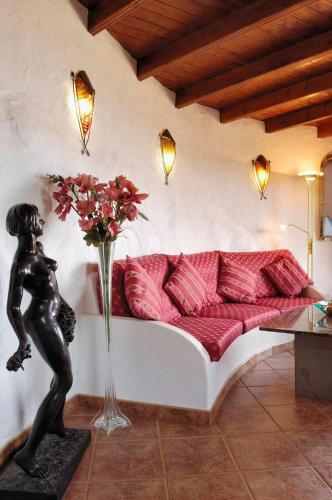  Castillo Lanzarote Villa Bentley - Luxury Villa -sleep in a volcanic cave in Tías