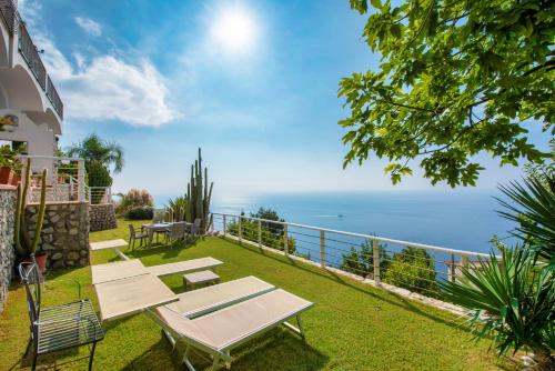 Villa degli angeli 1a with garden overlooking the sea, Amalfi coast