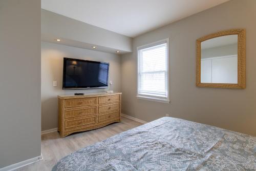 Cozy 3BR Home - Steps from the Shore in Brigantine, USA