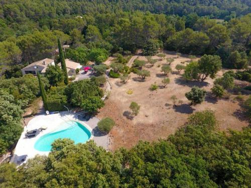 Gîtes les Dryades, au calme, entre oliviers et piscine - Location saisonnière - Salernes