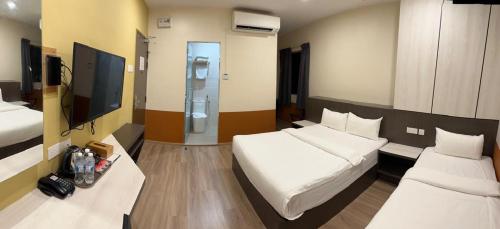 T SQUARE HOTEL (IPOH) - Tap to explore photos