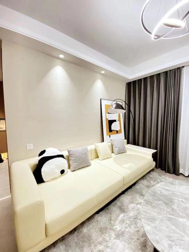 . Shanghai HongQiao Airport Branch National Convention and Exhibition Center great 3 bedrooms Boutique designer house have two bathrooms