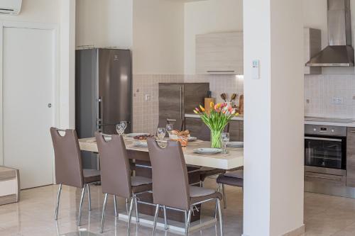 AP 6+2 in one of the most luxury building in Omis 4