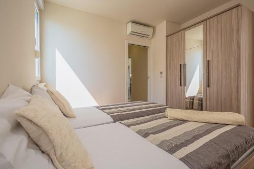 AP 6+2 in one of the most luxury building in Omis, Омиш (фото 9)