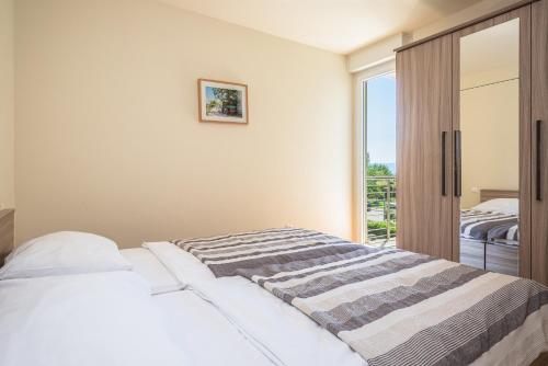 AP 6+2 in one of the most luxury building in Omis, Омиш (фото 7)