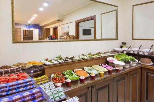 Bender Hotel - image 4