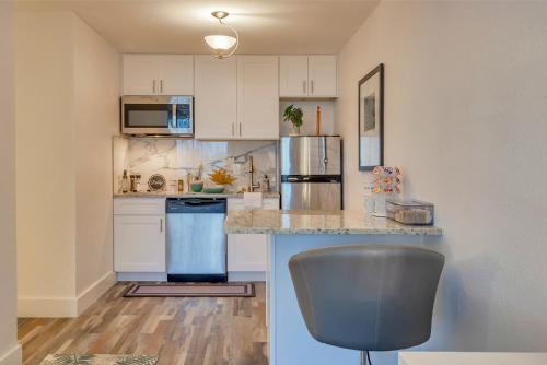 TAMPA BAY, BEACH step away, WIFI, FREE PARKING,POOLS, JACUZZI in Ruskin (FL)