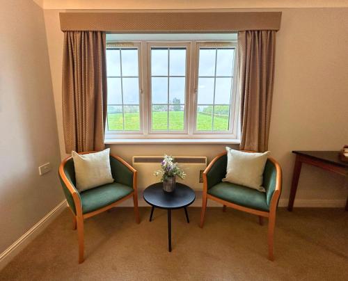 New Forest Lodge - image 3